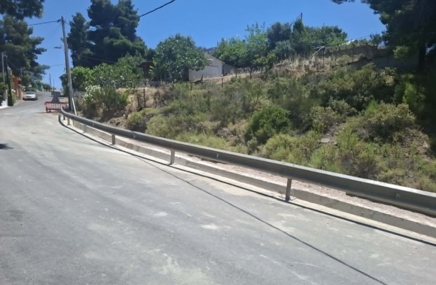 Προχωρούν οι εργασίες αποκατάστασης στο Αλεποχώρι στις περιοχές που επλήγησαν από την πυρκαγιά του Αυγούστου 2024 –Σύντομα πλήρως λειτουργική και ασφαλής η οδός Μαζίου Αλεποχωρίου